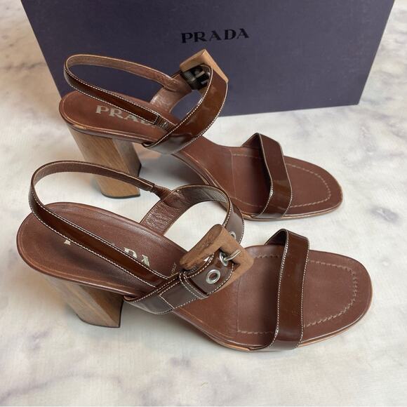 PRADA Brown Patent Leather Open Toe Wood Grain Block Heel Sandals - Picture 2 of 11